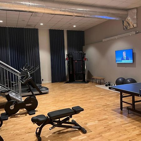 Home Hotel Borgen Йоребру Екстериор снимка
