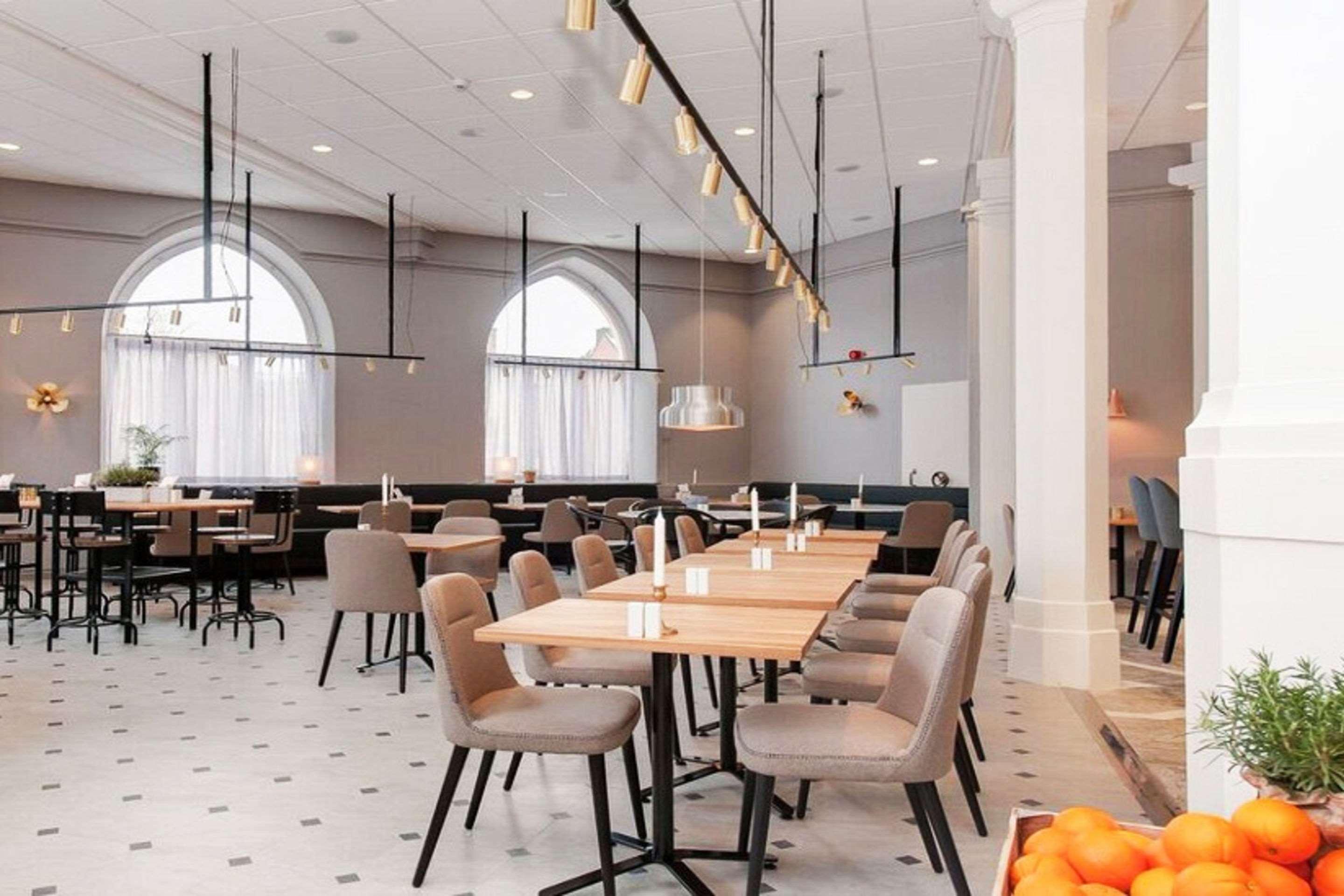 Home Hotel Borgen Йоребру Екстериор снимка