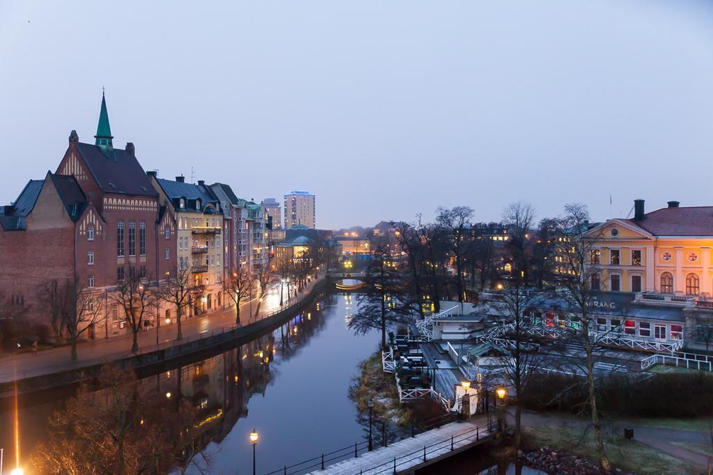 Home Hotel Borgen Йоребру Екстериор снимка