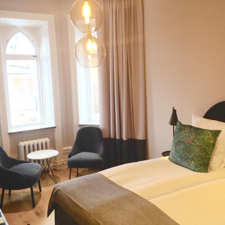 Home Hotel Borgen Йоребру Екстериор снимка